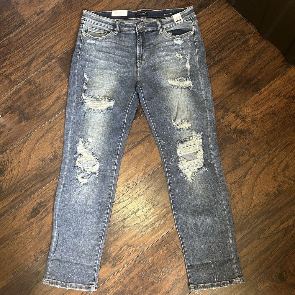 Judy Blue Jeans Women’s 15/32 Blue Mid Rise Boyfriend Fit Distressed Stretch NWT